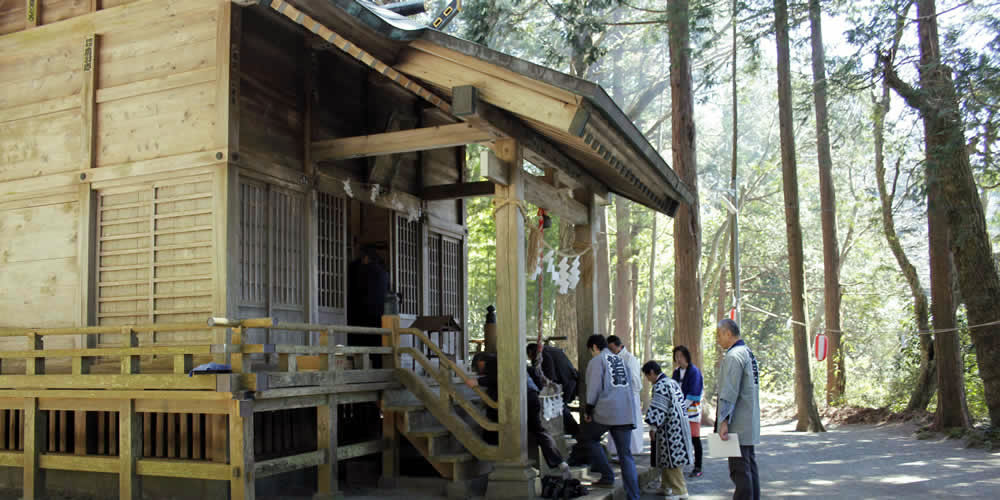 箱根仙石原　諏訪神社